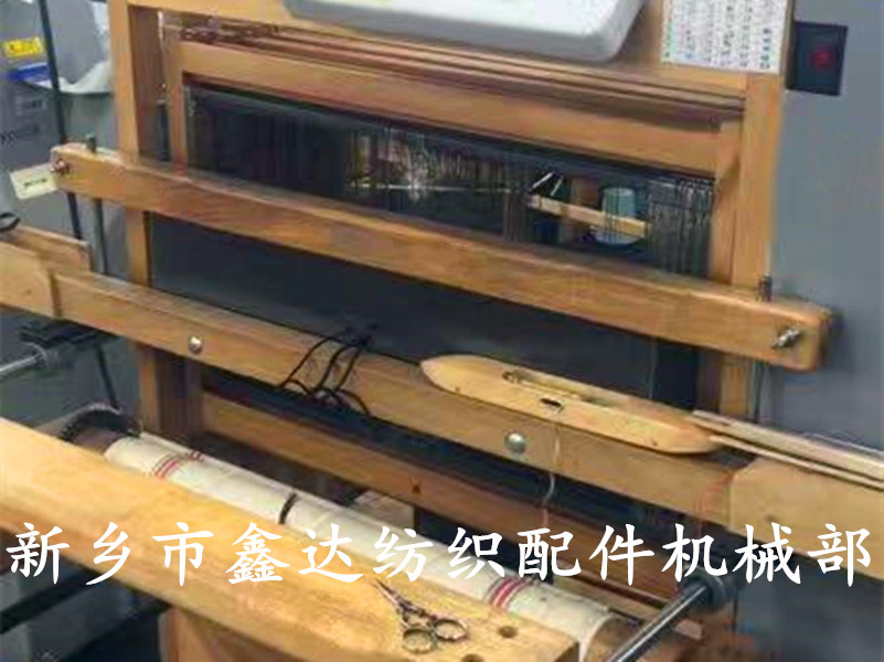 Manual wood weaving machine